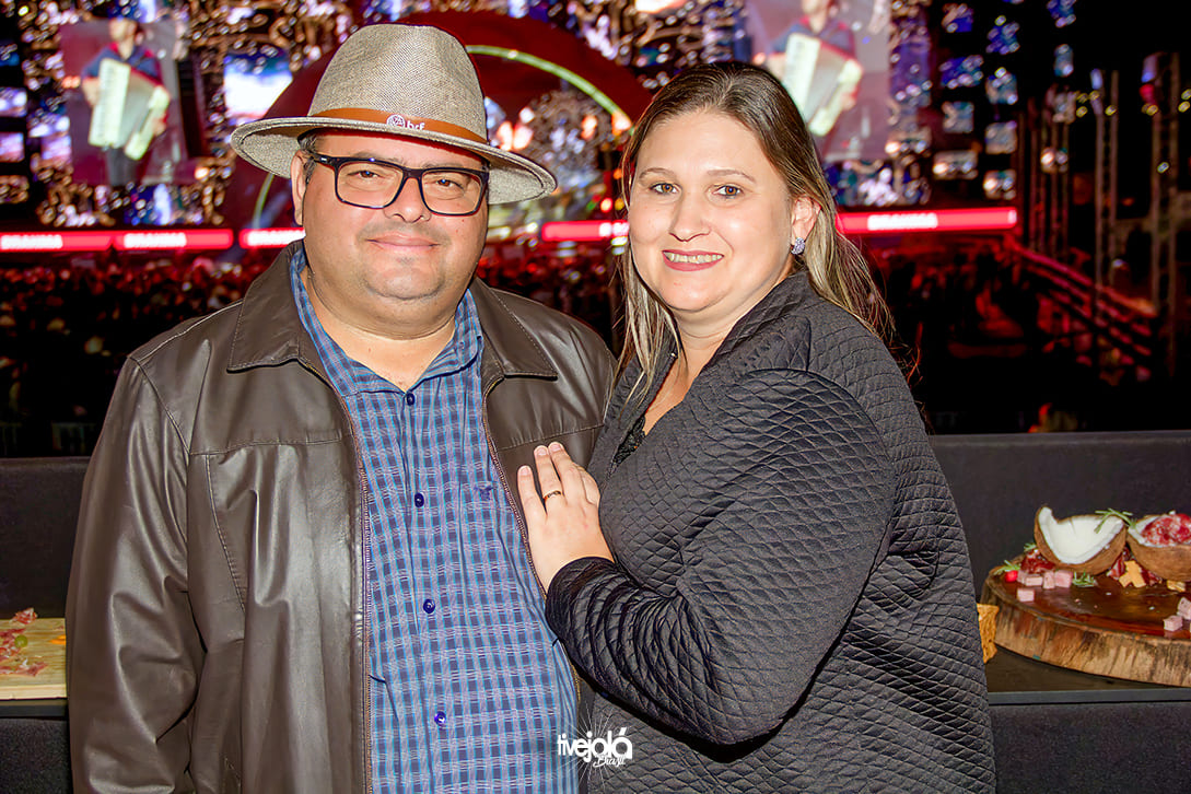 Camaru 2025  Rodeio etapa mundial PBR – semifinal e final – show com Jads e Jadson