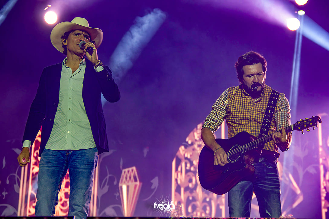 Camaru 2025  Rodeio etapa mundial PBR – semifinal e final – show com Jads e Jadson